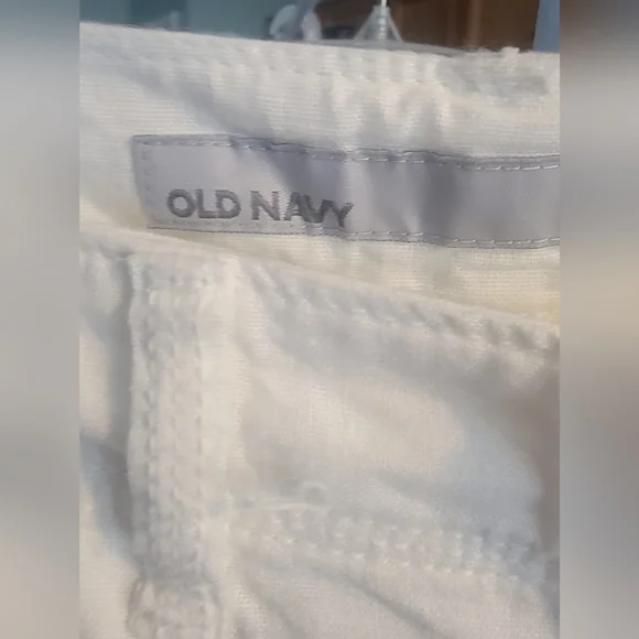 Old Navy Women's Linen, White, Cargo Pants Relaxed Fit. - Picture 5 of 11